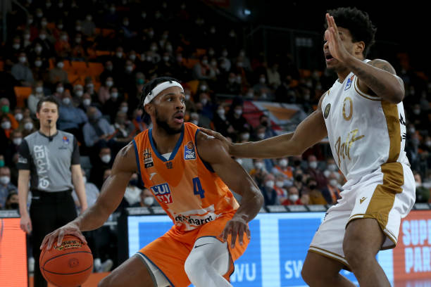 就占据主动 就占据主动